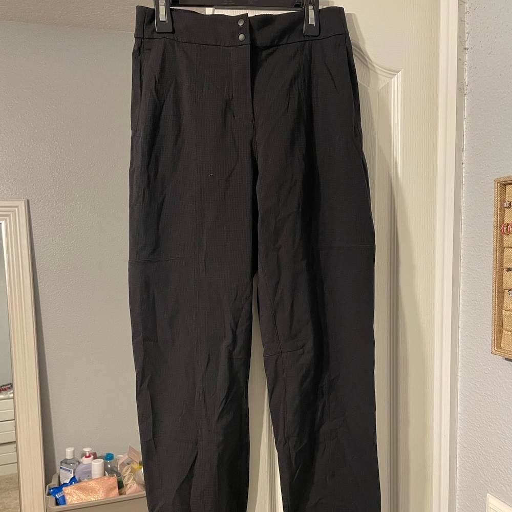 Lululemon pants size 4